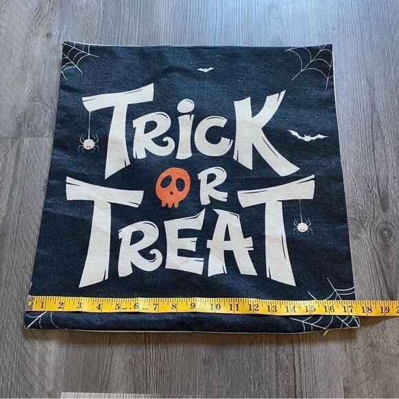 Halloween Trick Or Treat Pillowcase Square Zipper Closure Black - Picture 4 of 5